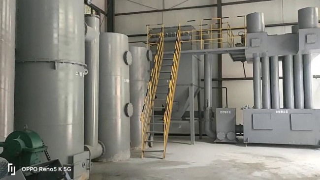 垃圾熱解（jiě）焚燒爐投入使用中